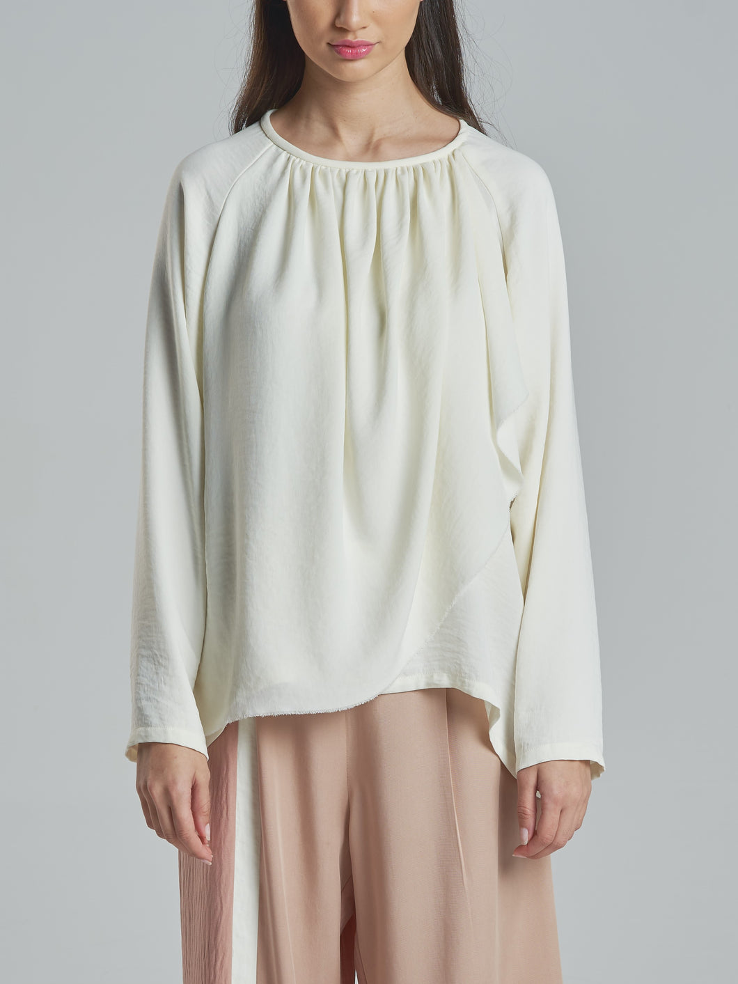 Elegant Off-White Top with Gathering